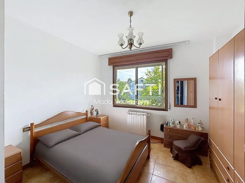 Magamistoad - Detached House with Two Independent Units in Meis