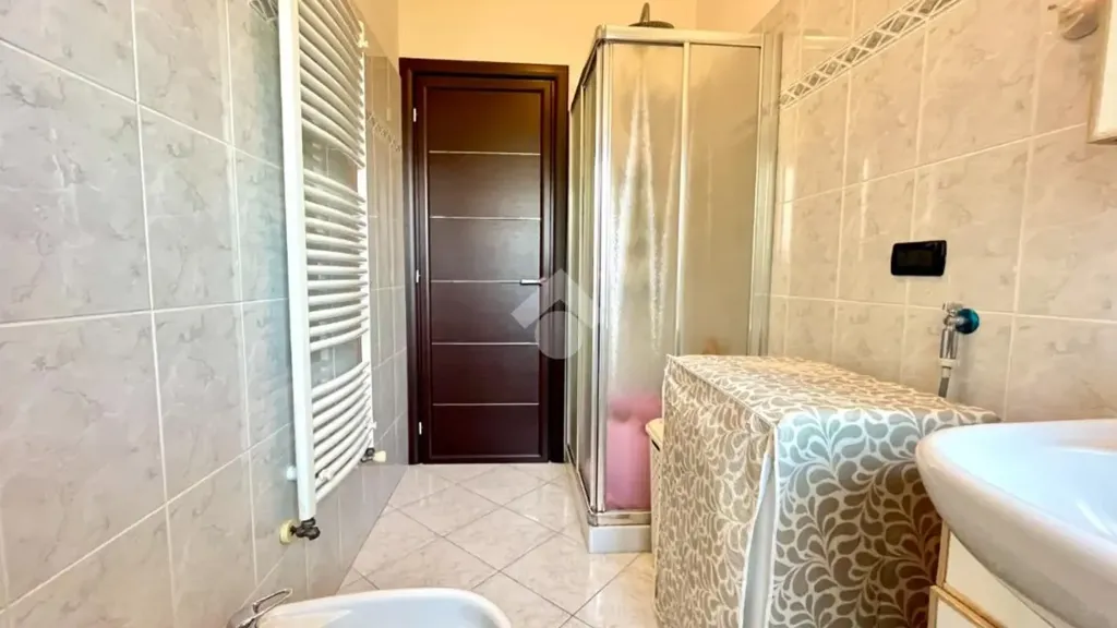 Salles de bain - Restored 4-Bedroom Flat with Balcony in Torino