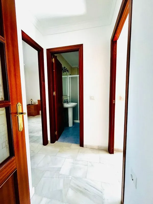 Esik - Bright Apartment with Terrace in Bonanza