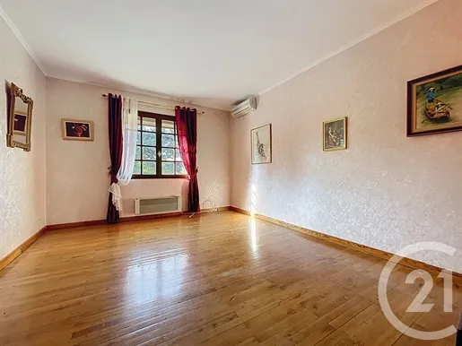 Séjour - Villa Rénovée avec Atelier à Bagnols-sur-Cèze