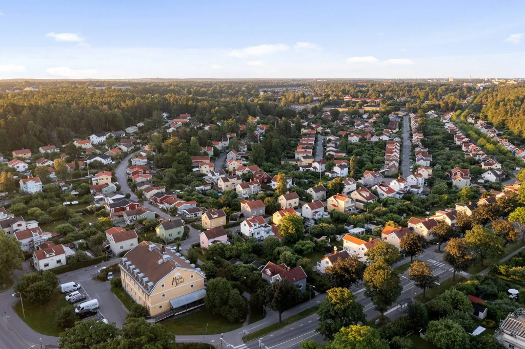 Õhuvaade - Modern Two-Bedroom Flat with Balcony in Stockholm