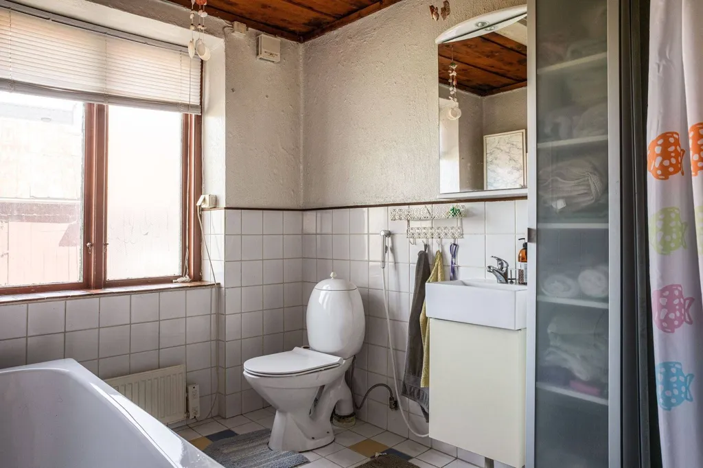 Salles de bain - Villa with Workshop Space in Åstorp-Hyllinge