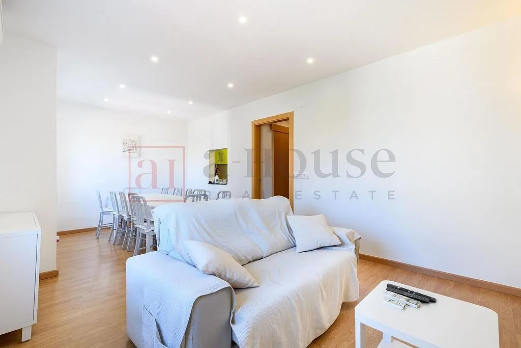 Elutuba - Luxury Flat with Northwest Views in El Clot, Barcelona