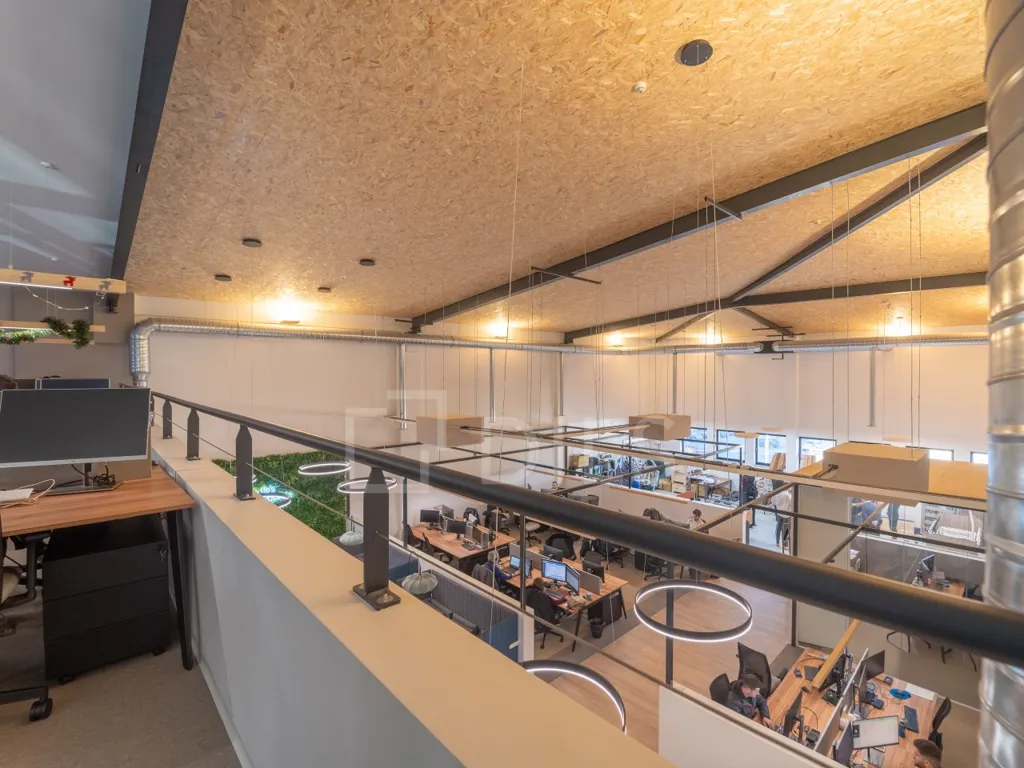 Bureau - Office with Terrace in Fabric Complex, Maia