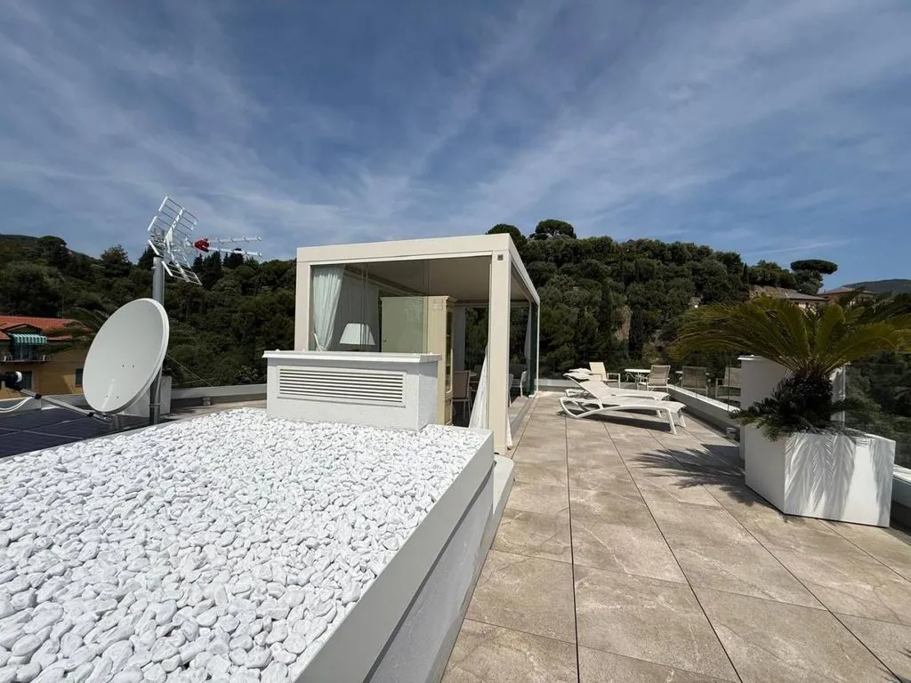 Terrasse - Luxury Penthouse with Bay View in Alassio