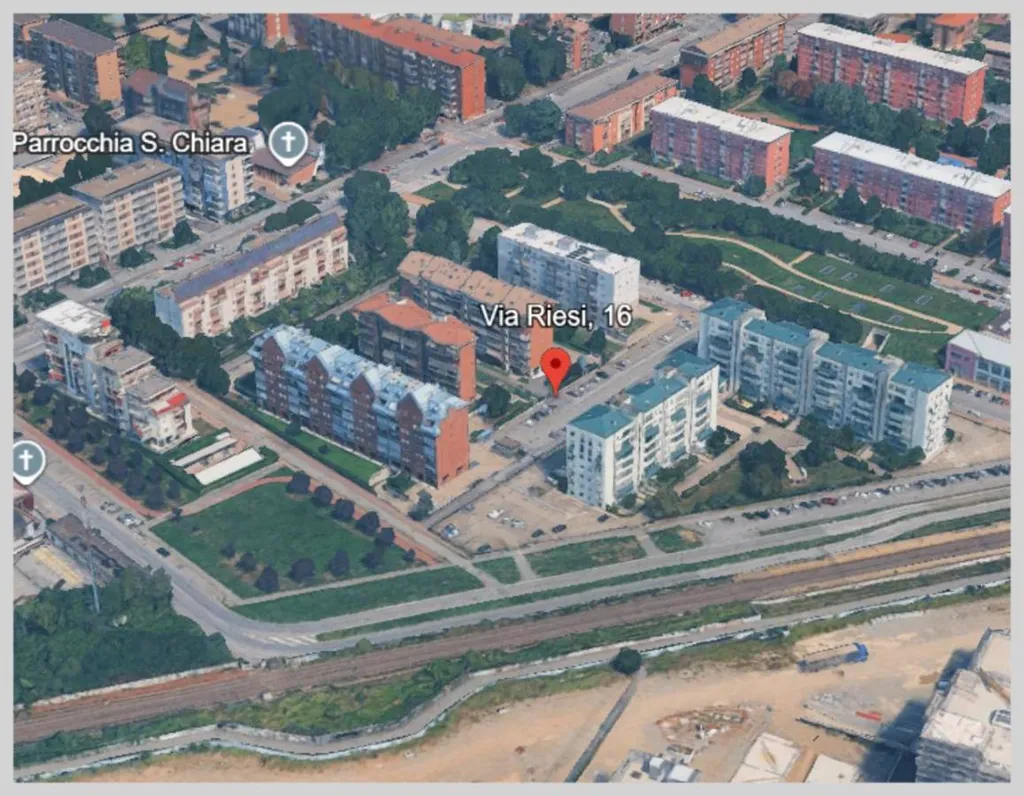 Sixth-Floor Apartment with Balcony in Grugliasco