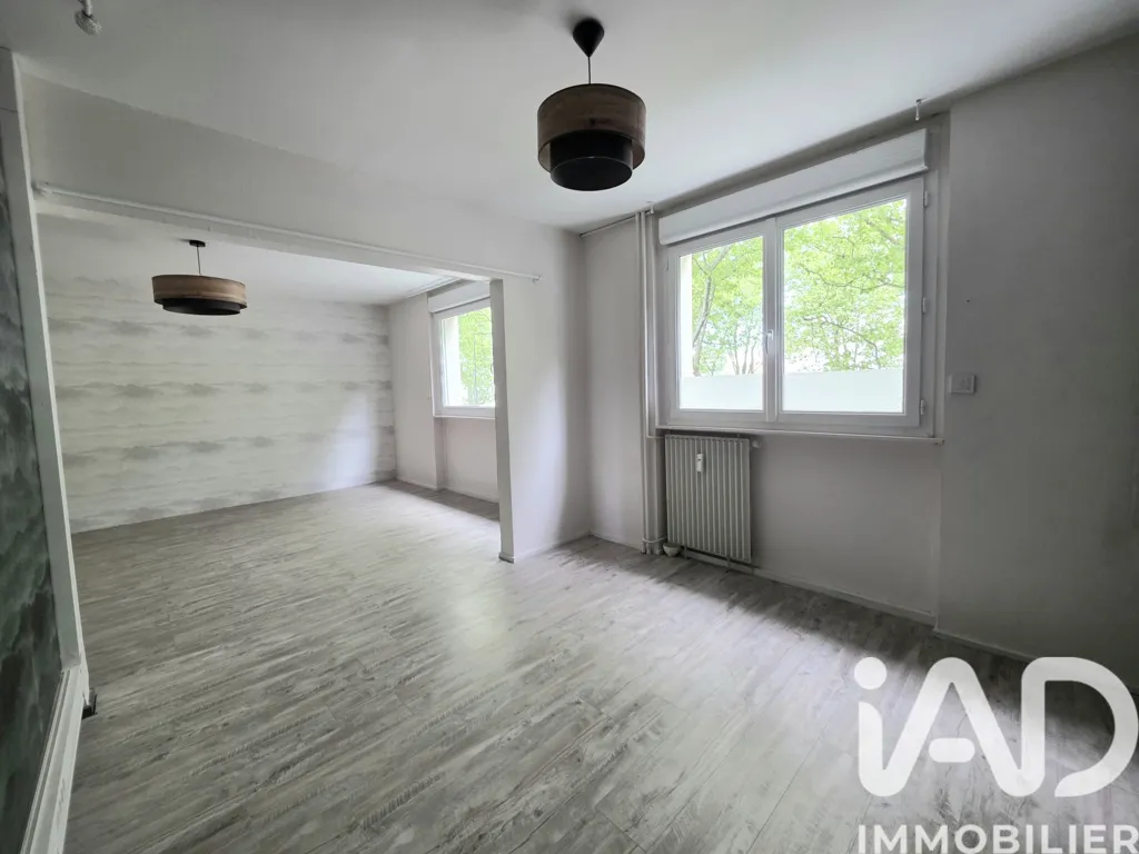Toad - City Centre Apartment with Balcony in Saint-Étienne
