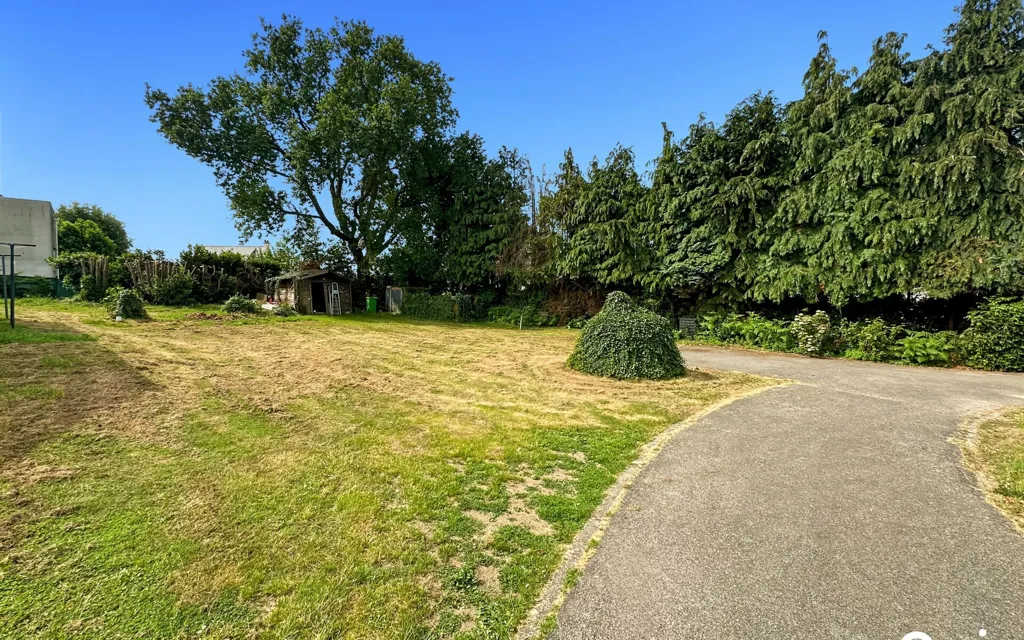 Giardino - House with Constructible Land in Quéven