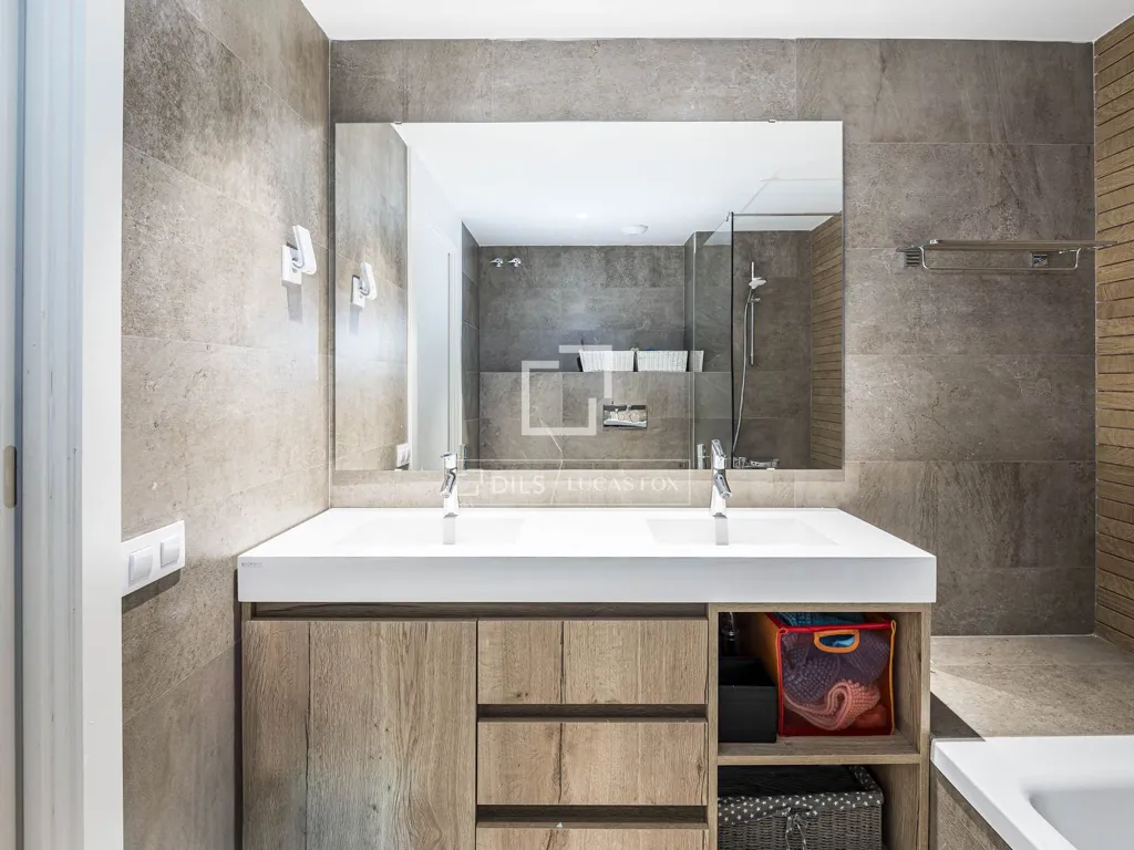 Vannitoad - Apartment with Pool and Terrace in Sant Cugat