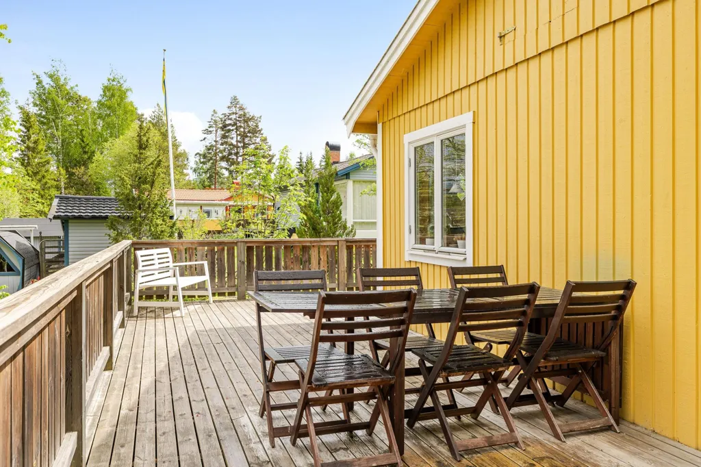 Terrass - Charming Cottage with Lake View in Virserum
