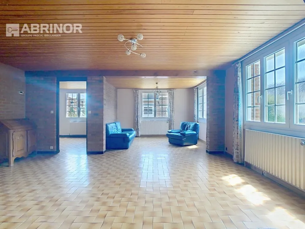 Elutuba - Mixed-Use House with Workshop in Lambersart