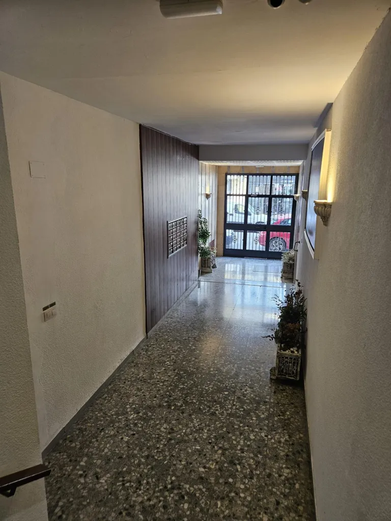 Esik - Flat with Balcony in Seville's Macarena
