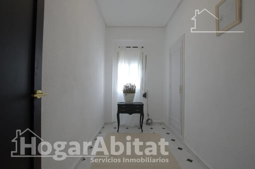 Entrée - Reformed Apartment with Balcony near Cullera Centre