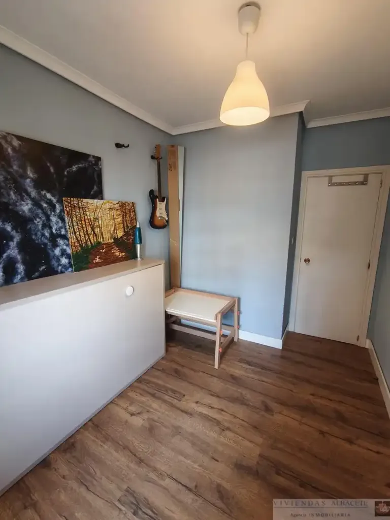 Dormitorios - Piso con balcón en Parque Lineal, Albacete