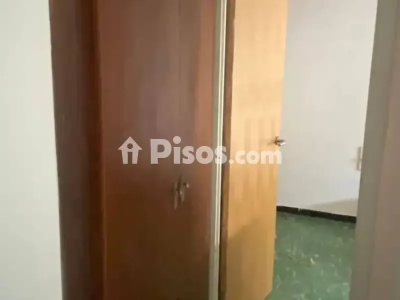 Entrée - Student Flat with Balcony in Eixample-Centre