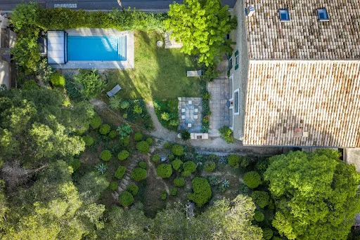 Õhuvaade - Restored Winemaker's Home with Pool in Azillanet