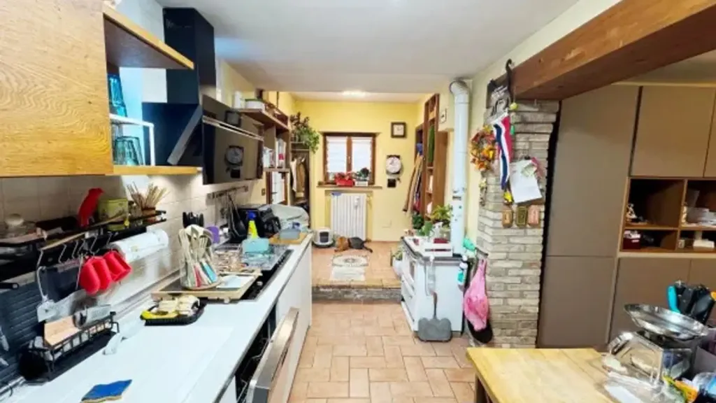 Cucina - Rustic Villa with Garden in Castelvetro di Modena