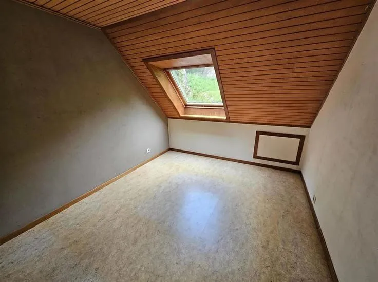 Toad - Flat with Attic Storage in Namur Centre