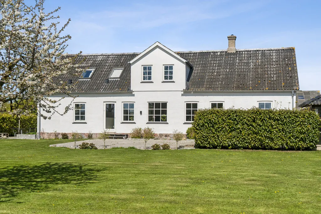 Exterior - Farmhouse with Equestrian Facilities in Haarby