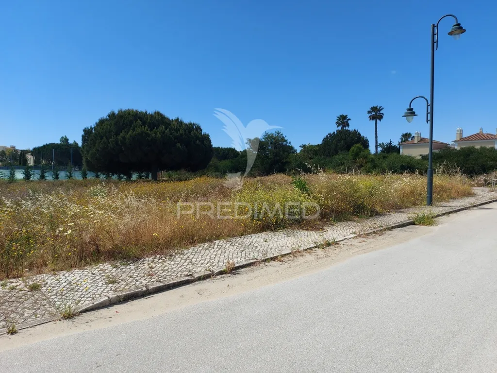 Aed - Luxury Plot in Select Porto de Mós, Lagos