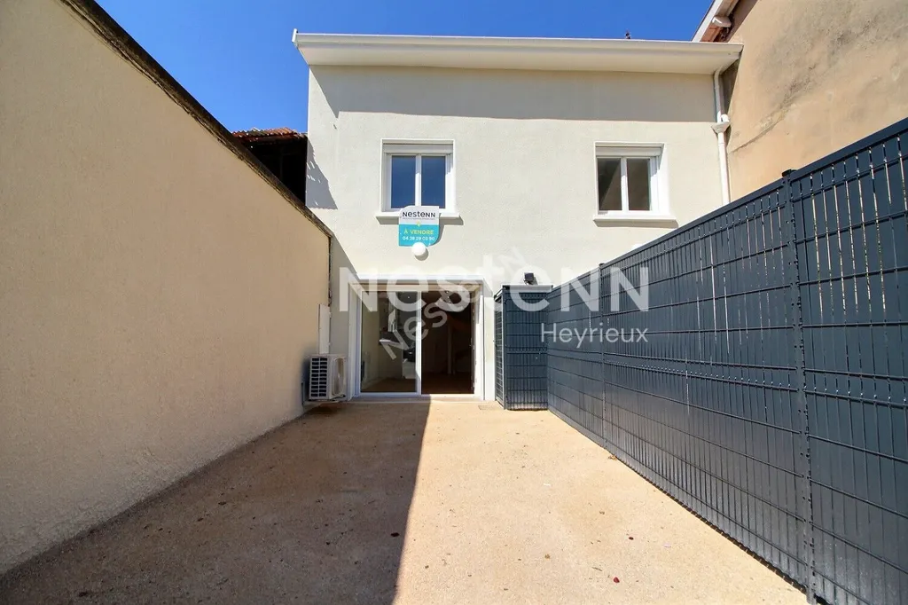 Esterno - Refurbished Triplex with Terrace in Heyrieux