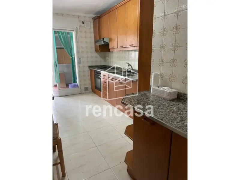 Köök - Spacious Flat with Balcony in Instituts
