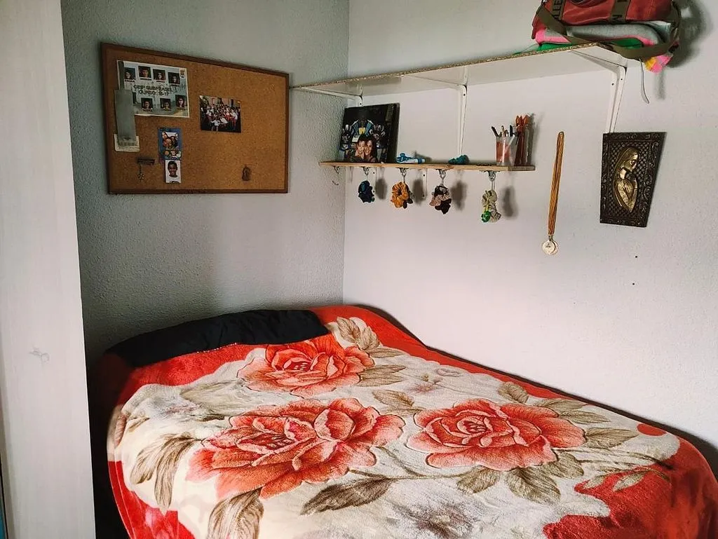 Bedrooms - 3-Bedroom Flat with Garage in Casetas