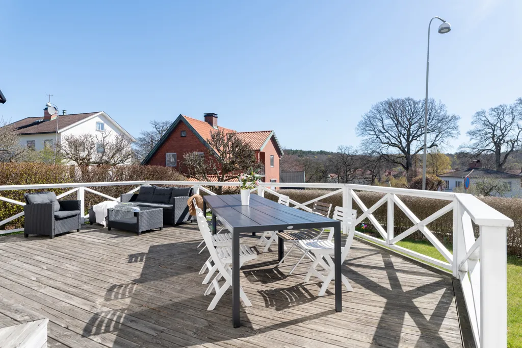 Terrazza - Funkis Villa with Garden in Örgryte