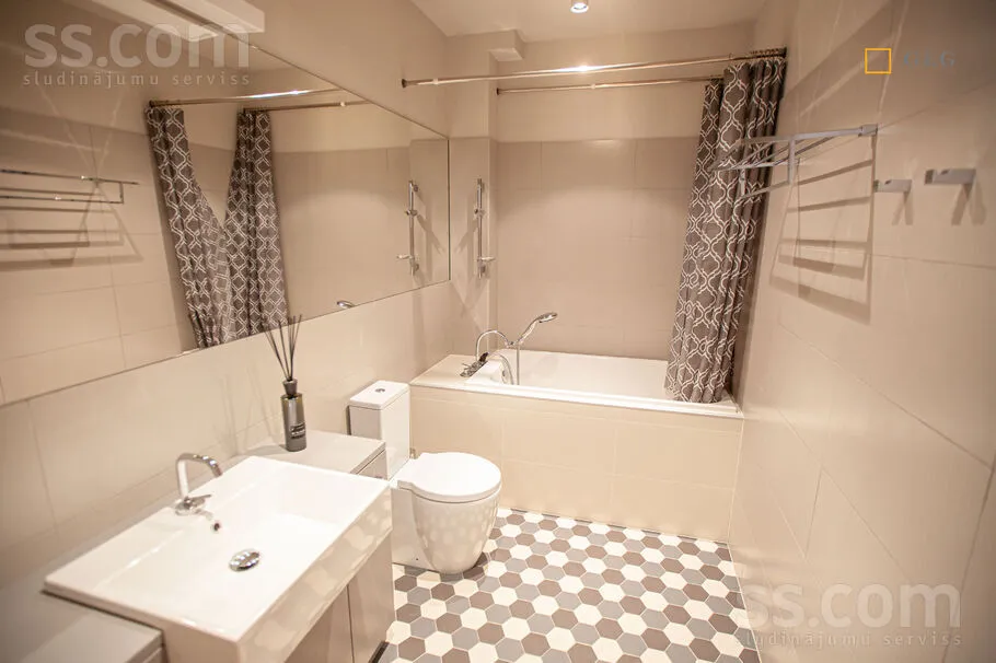Vannitoad - Furnished Apartment with Sea Access in Lielupe