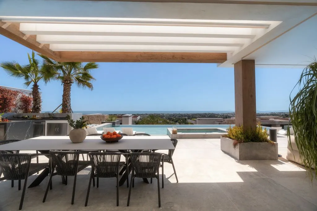 Terrass - Luxury Villa with Spa in La Quinta