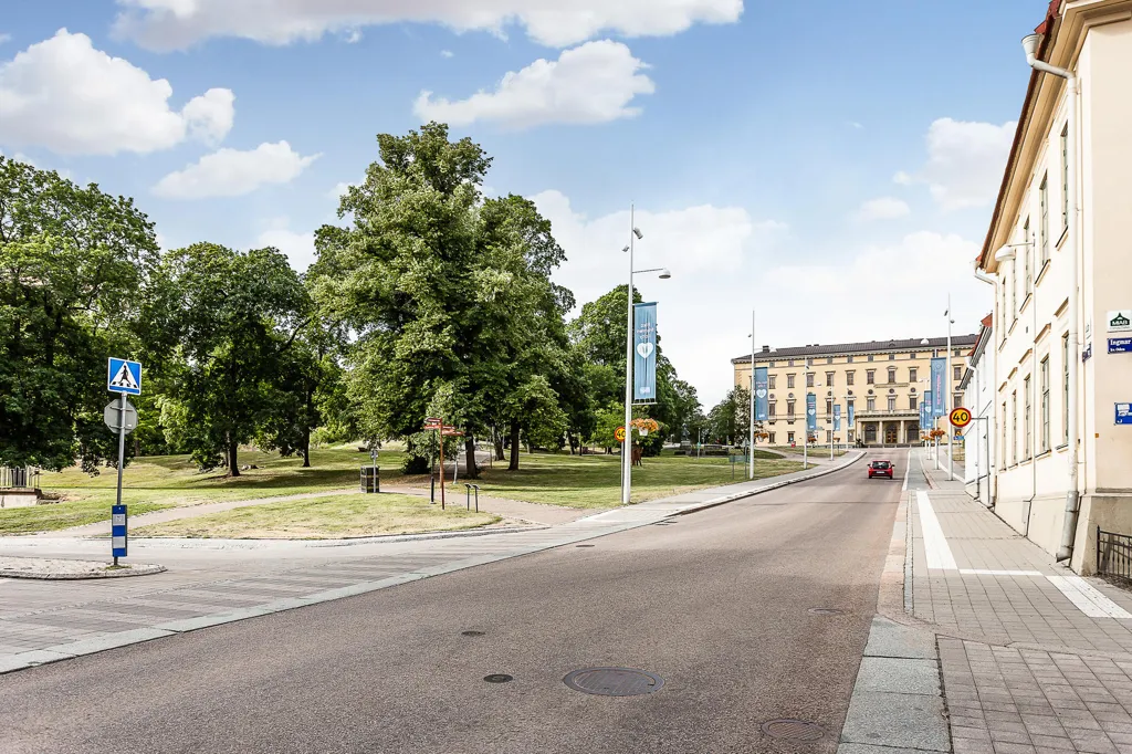 Välivaade - 1st Floor Apartment with Garden View in Central Uppsala