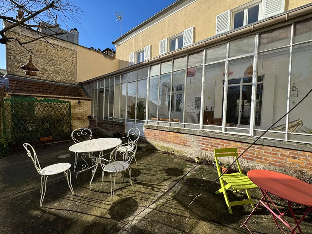 Giardino - Character House with Garden in Melun Centre