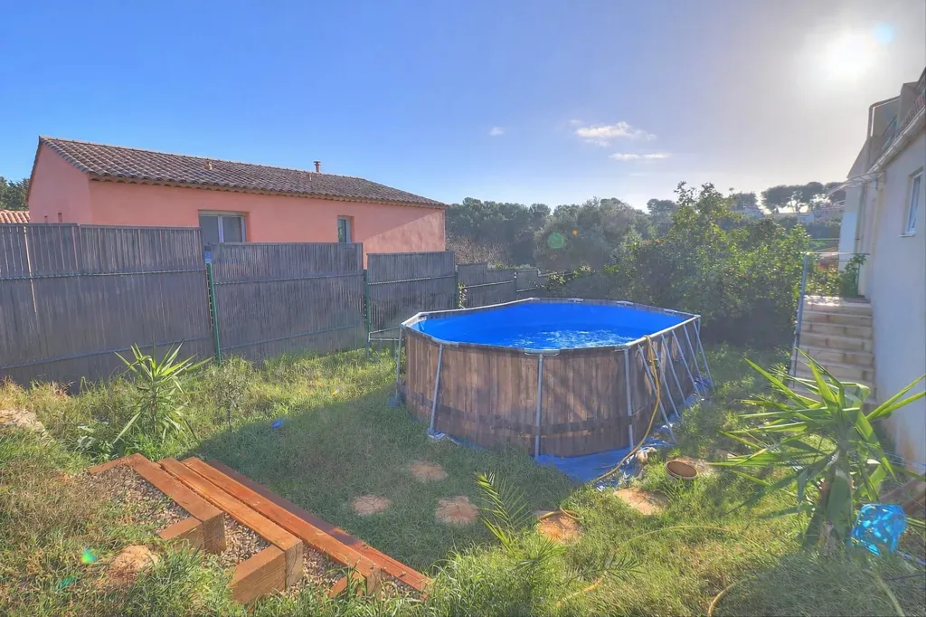 Piscine - Maison de Luxe avec Terrasse à Antibes