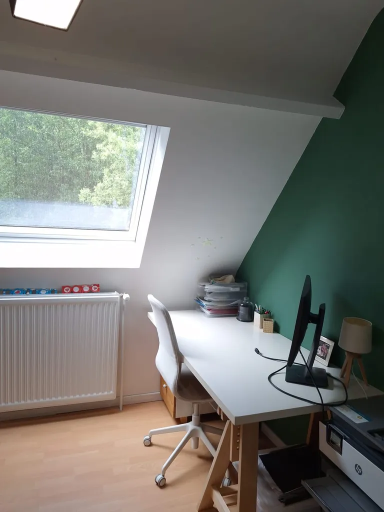 Kabinet - House with Solar Panels in Archennes