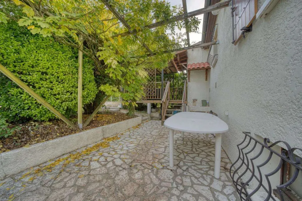 Terrass - Charming House with Garden in Saintes