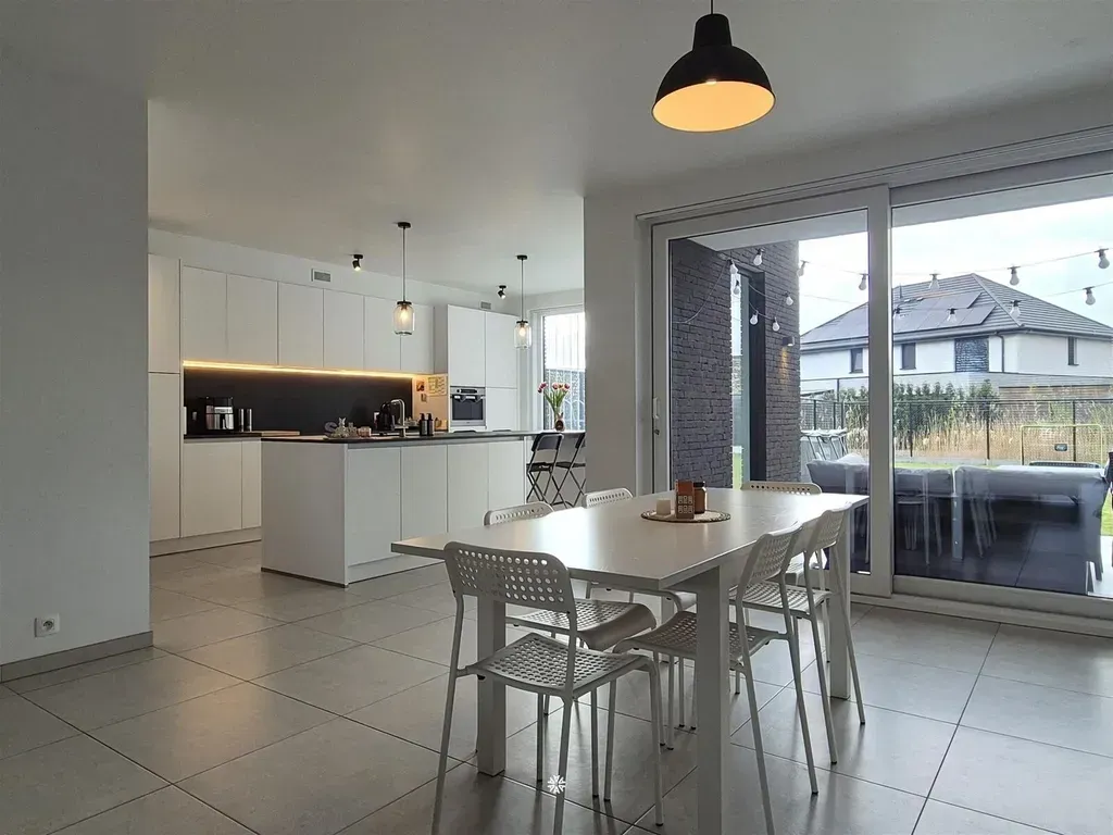 Salle à manger - Nouvelle Construction Moderne avec Terrasse à Lokeren