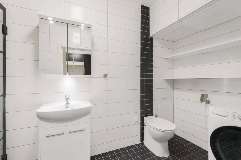 Bagni - 2nd Floor Flat with Private Terrace in Strängnäs