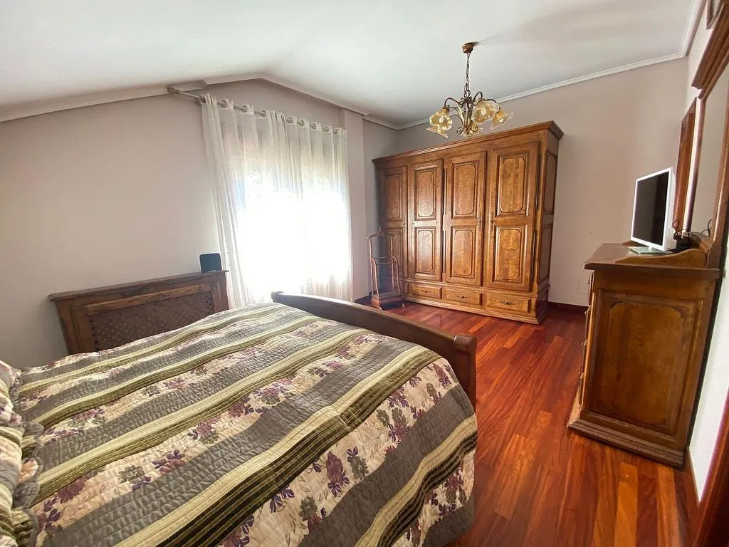 Bedrooms - Chalet with Pool and Terraces in Islares