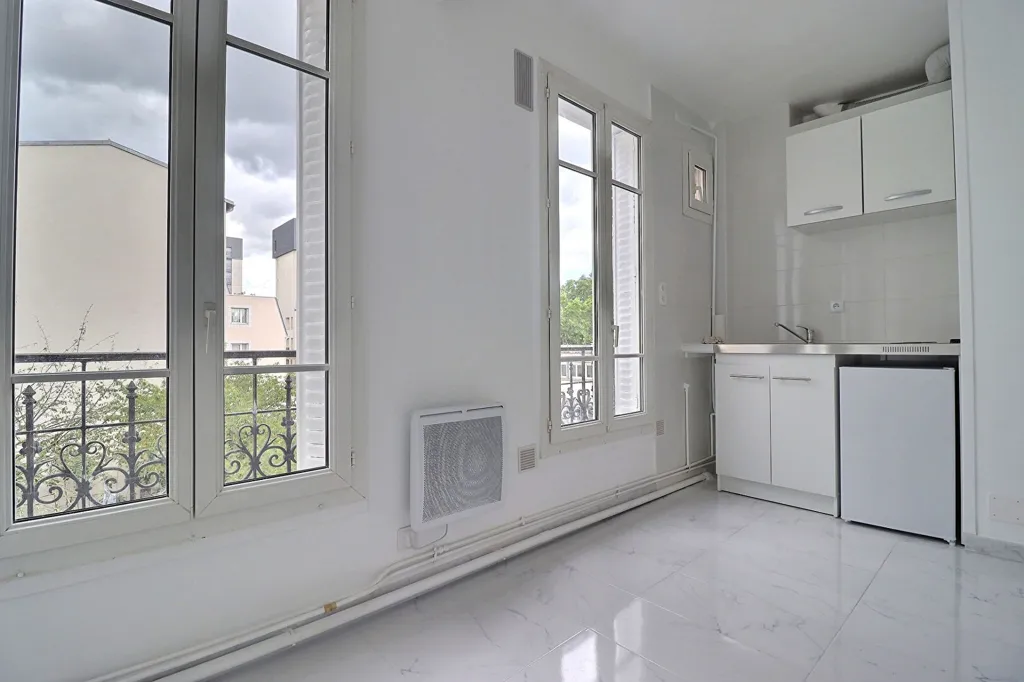 Cuisine - Appartement Rénové au Calme à Colombes