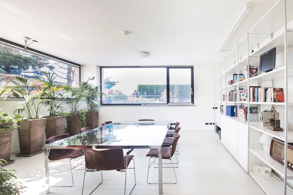 Dining Room - Luxury Villa with Indoor Pool in Pantigliate