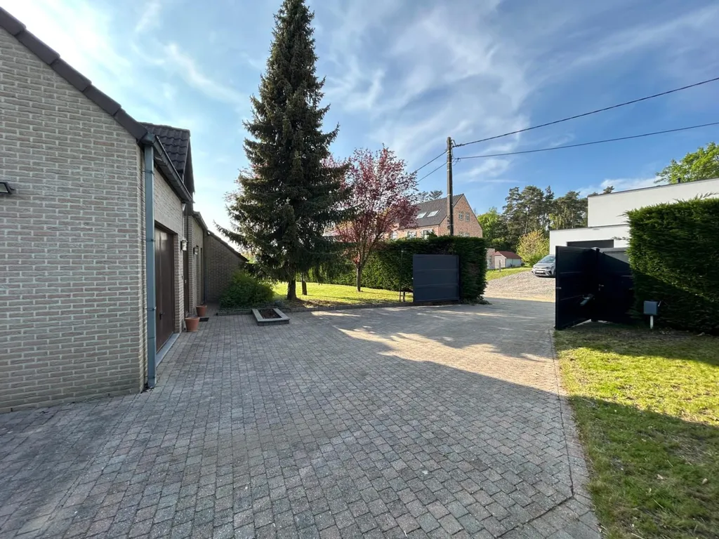 Exterior - Spacious House with Garden in Oud-Heverlee