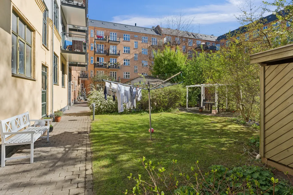 Jardin - Renovated Apartment with Metro Access in Frederiksberg
