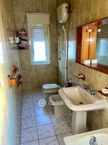 Salles de bain - Three-Bedroom Apartment in San Cataldo
