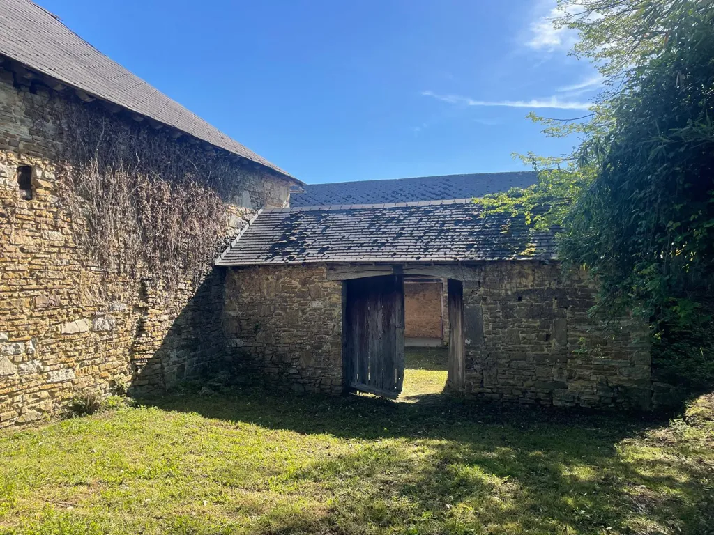 Jardin - Corps de Ferme Béarnais avec Vue à Lasseube
