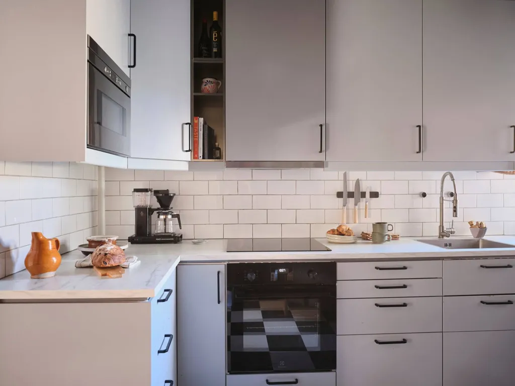Köök - Funkistyle Flat with Balcony in Midsommarkransen