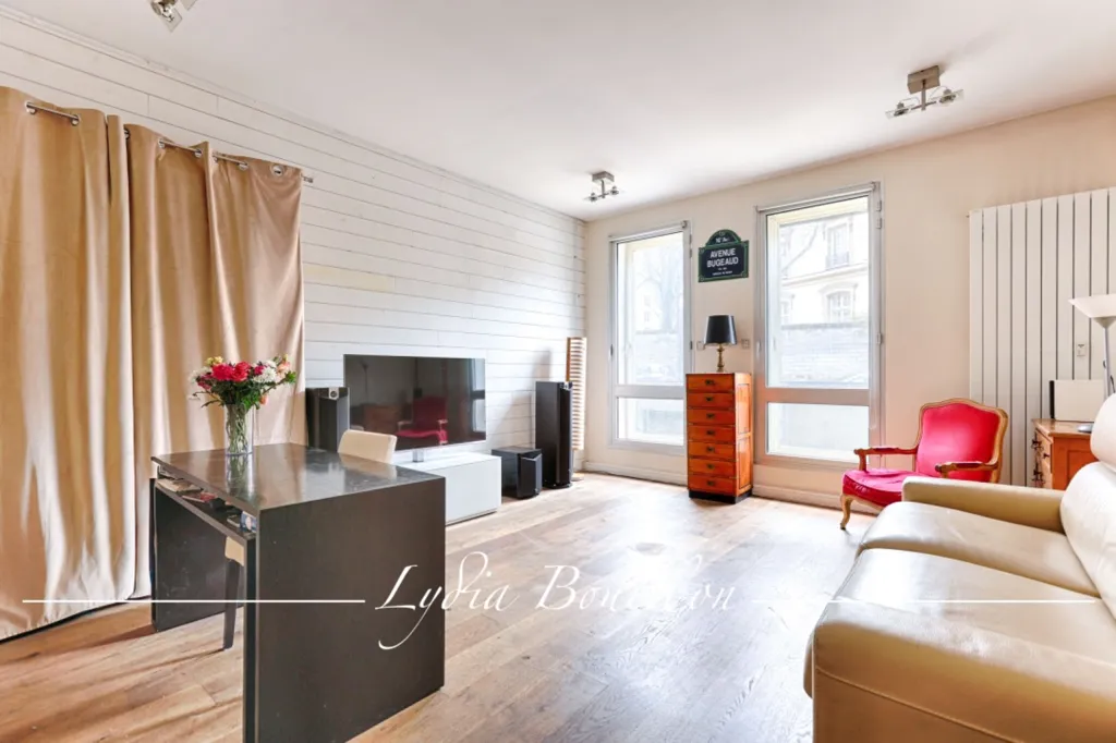 Elutuba - 2-Bedroom Parisian Flat with Office Potential