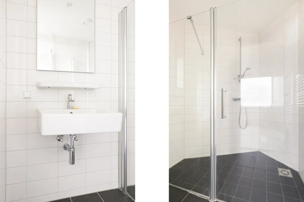 Bathrooms - Luxury Flat with Balcony in Utrecht Centre