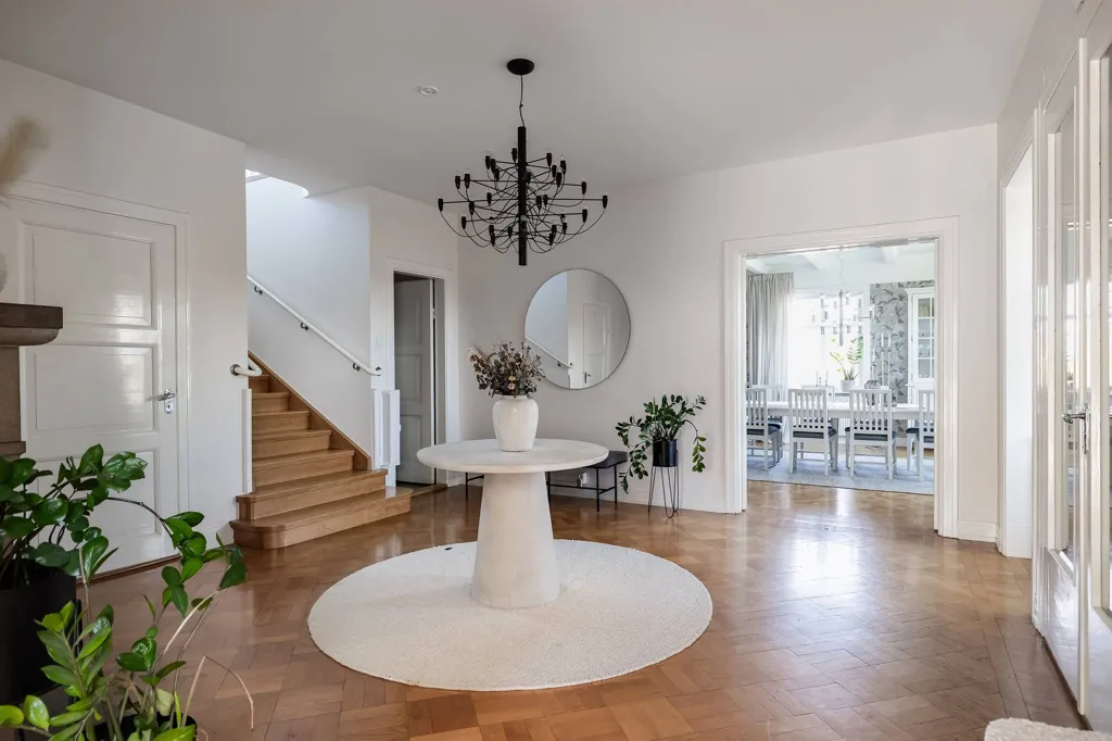 Maison 10 pièces à Kumla kommun