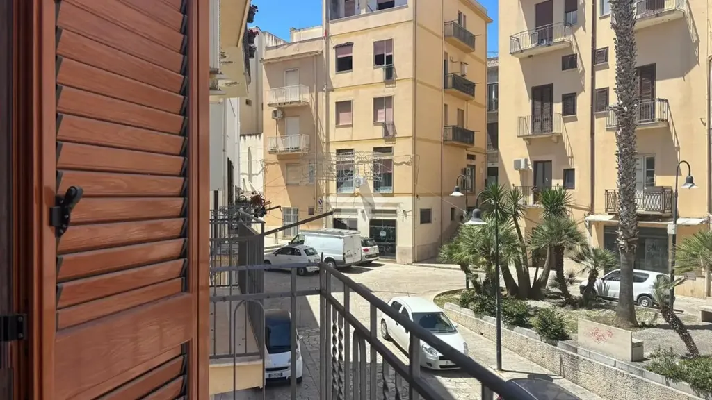 Rõdu - Independent House with Balconies in Alcamo