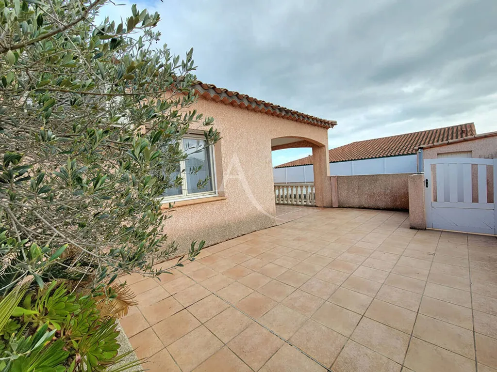 Terrass - Family House with Pool in Quiet Elne